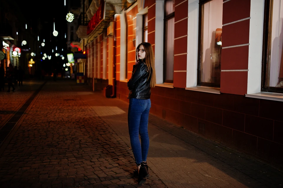 Комендантский час действует с 22:00 до 6:00. Фото: freepik.com