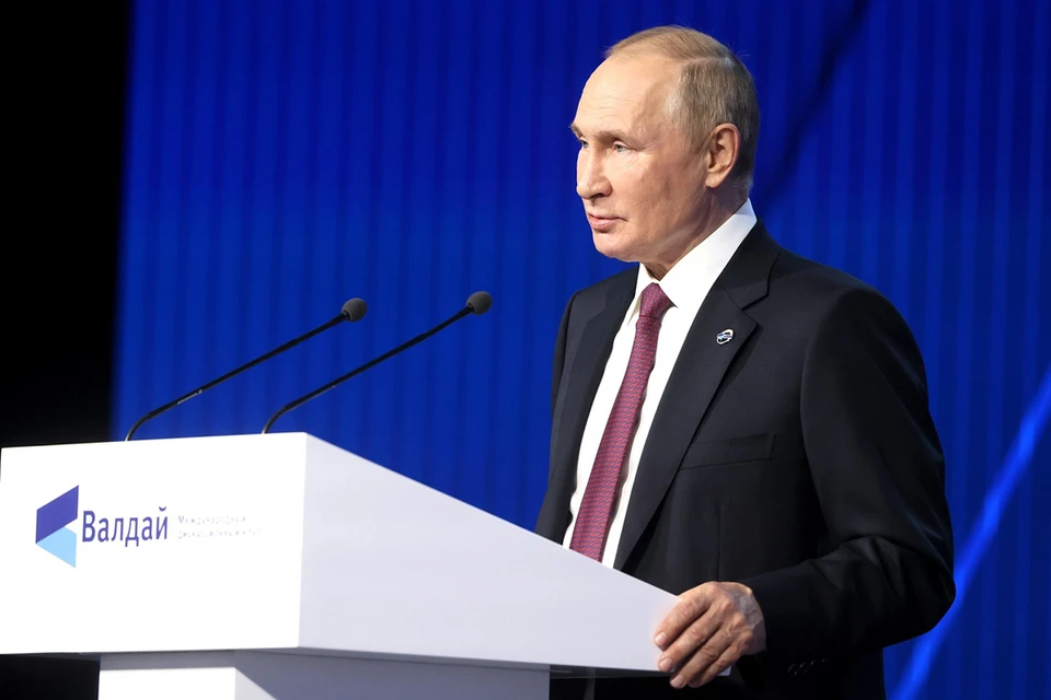 Путин: Россия благодарна всем, кто помогает найти выход из конфликта на Украине