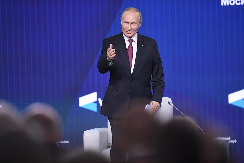 Владимир Путин призвал украинцев бежать или сдаваться в плен