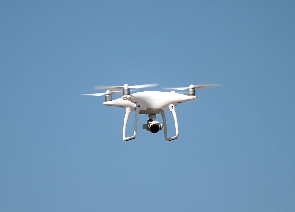 Около 15 неопознанных БПЛА заметили над военной базой в Бельгии