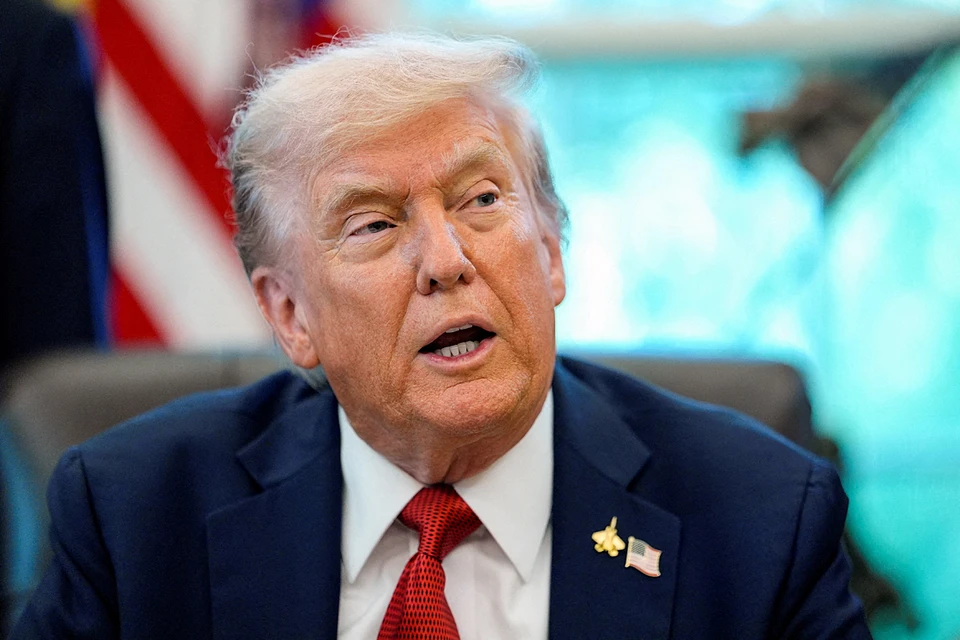Трамп юлит потому, что еще надеется получить Нобелевскую премию за мир. Она должна вручаться в пятницу. До этого "Томагавки" не полетят