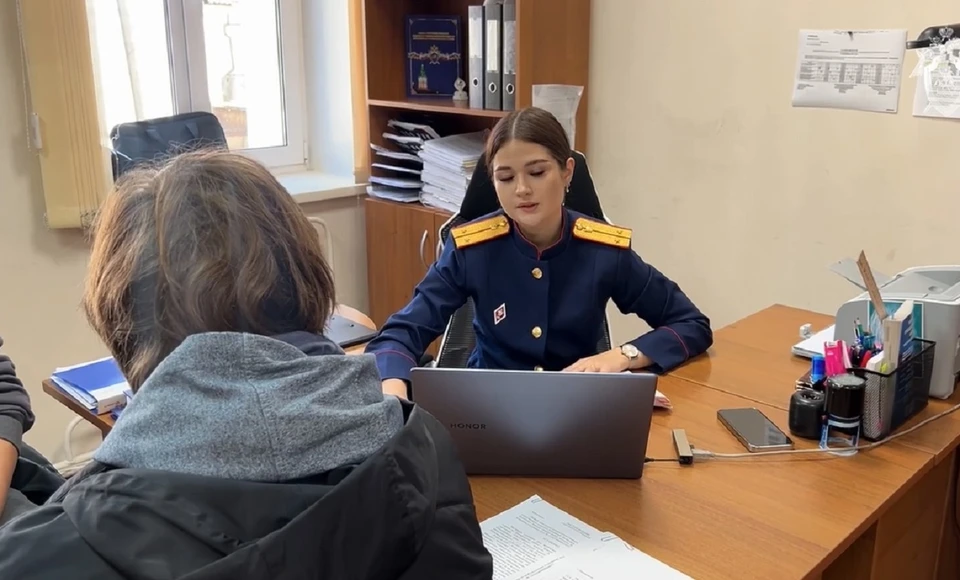 Он передавал сведения о волонтерском штабе и личные данные родственника-военного. Скриншот: видео краевого СК