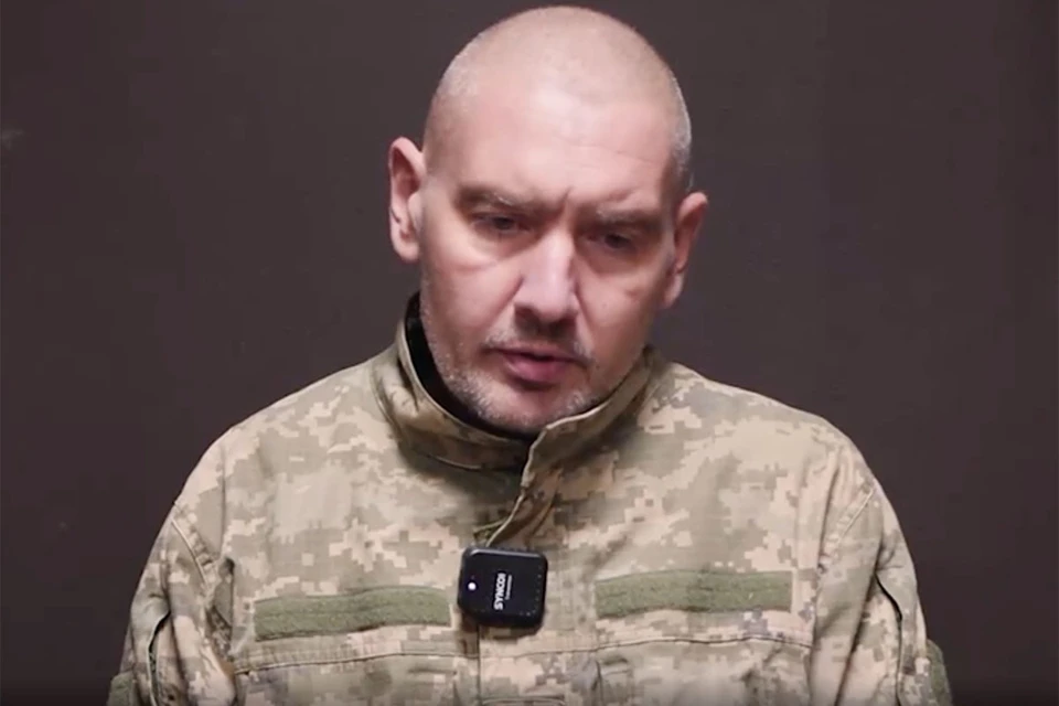 В кадре очередной пленный военнослужащий из 61-й отдельной механизированной бригады ВСУ Андрей Заставский.
