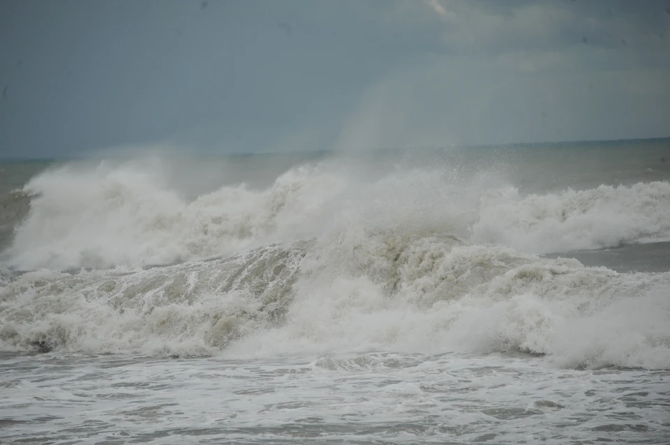 У берегов Ялты разыграется шторм.