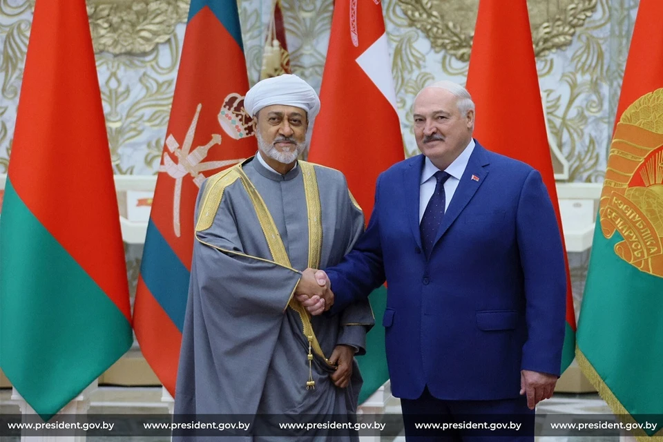 Александр Лукашенко получил от Султана Омана особый меч. Фото: president.gov.by.