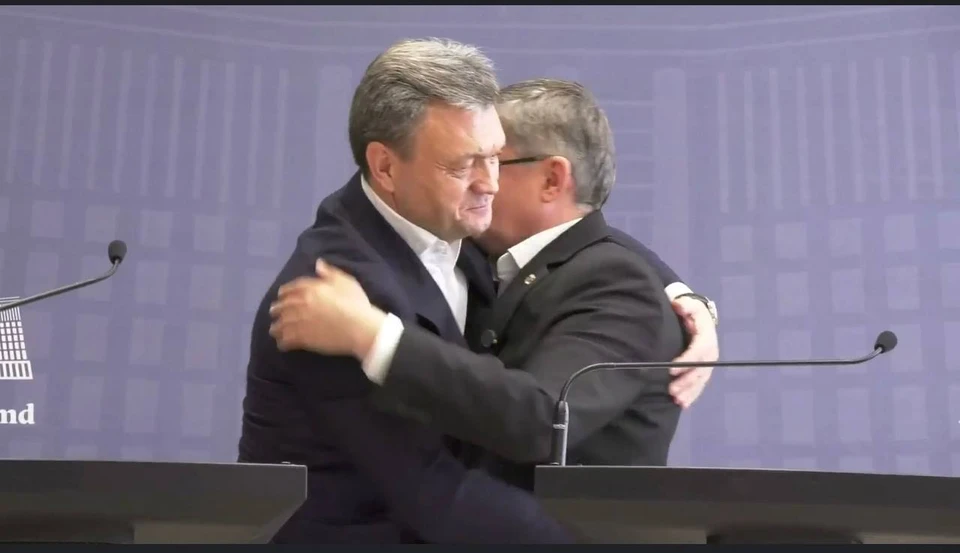 Речан, который вместе с Санду внес решающий вклад в превращение Молдовы в политическую пустыню, понял, что дальше будет только хуже. Фото: соцсети