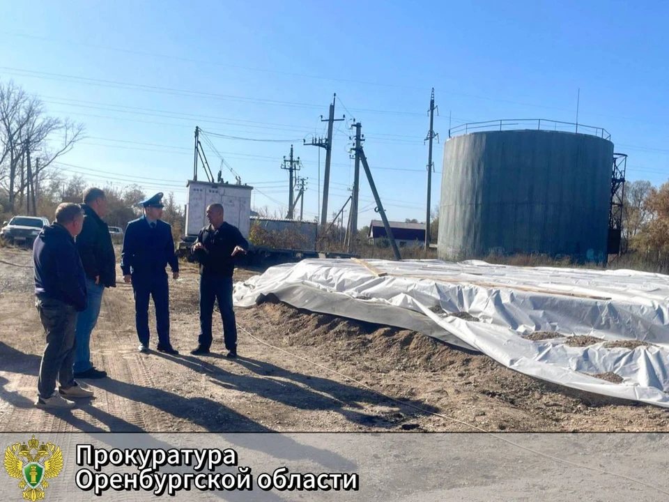 Сейчас подрядная организация подготавливает земельный участок для установки нового резервуара объемом 3400 кубометров