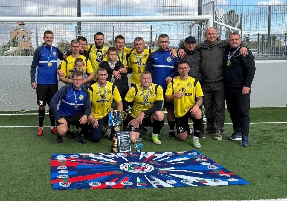 «Новавтотранс» - чемпион Запорожской области по футболу 8х8. Фото: Федерация футбола Запорожской области