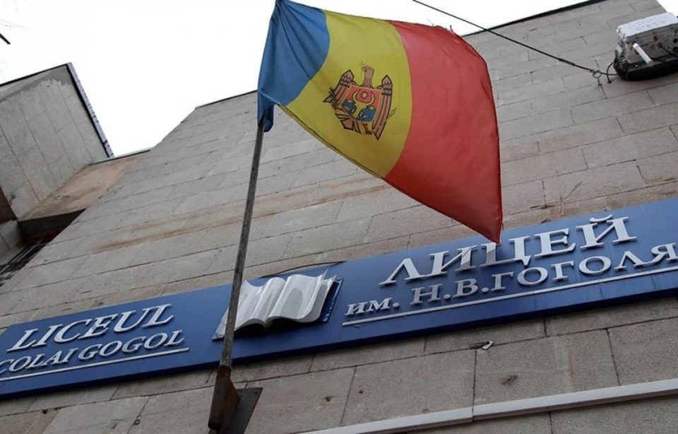 Активист ПАС выступает за закрытие школ с русским и другими, не румынским, языками обучения. Фото: соцсети