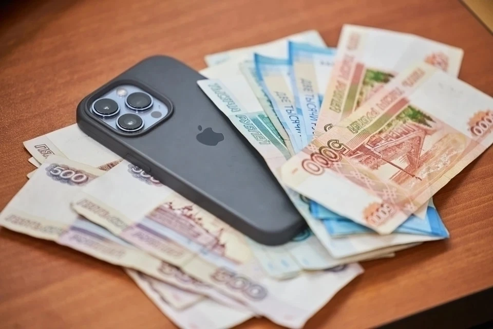 Трое жителей Коми отдали мошенникам 300 тысяч рублей за товары в интернете