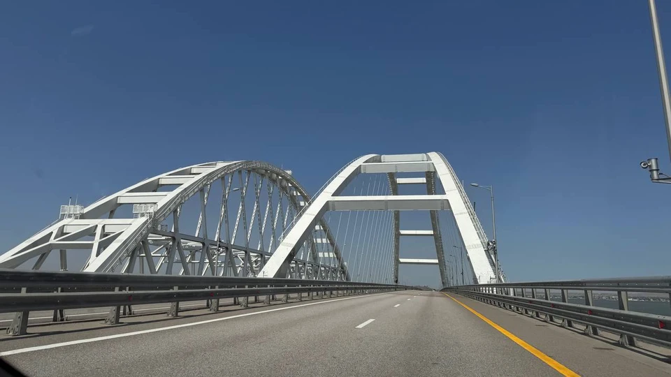 Движение по Крымскому мосту оставалось перекрытым больше часа 21 октября