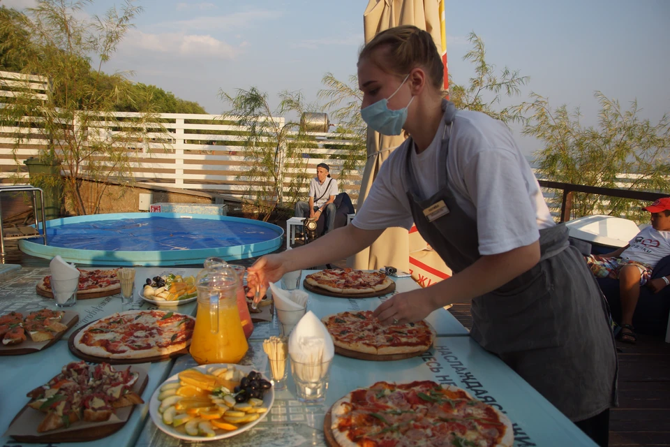 Владельца кафе в Семенове оштрафовали за работу подростков без договора