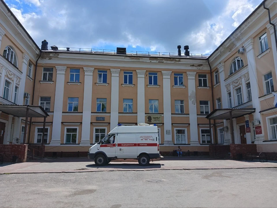 Пострадавшую доставили в учреждение здравоохранения и госпитализировали.