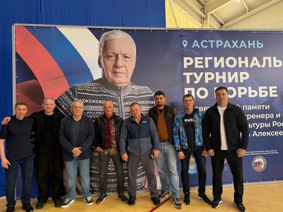 Депутат Тимур Горбунов вручил награды юным борцам на мемориальном турнире