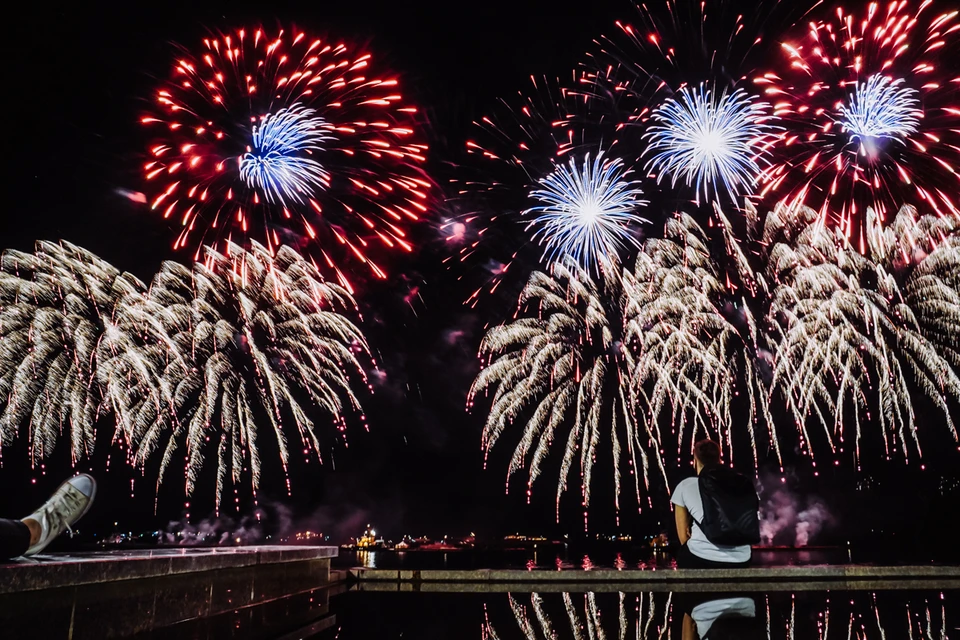 Многие самарцы уверены, что запрещать салюты не стоит