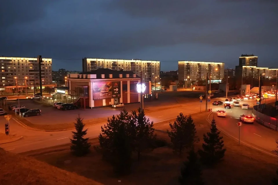 Подсветка украсила еще три дома в Октябрьском районе Красноярска. Фото: мэрия