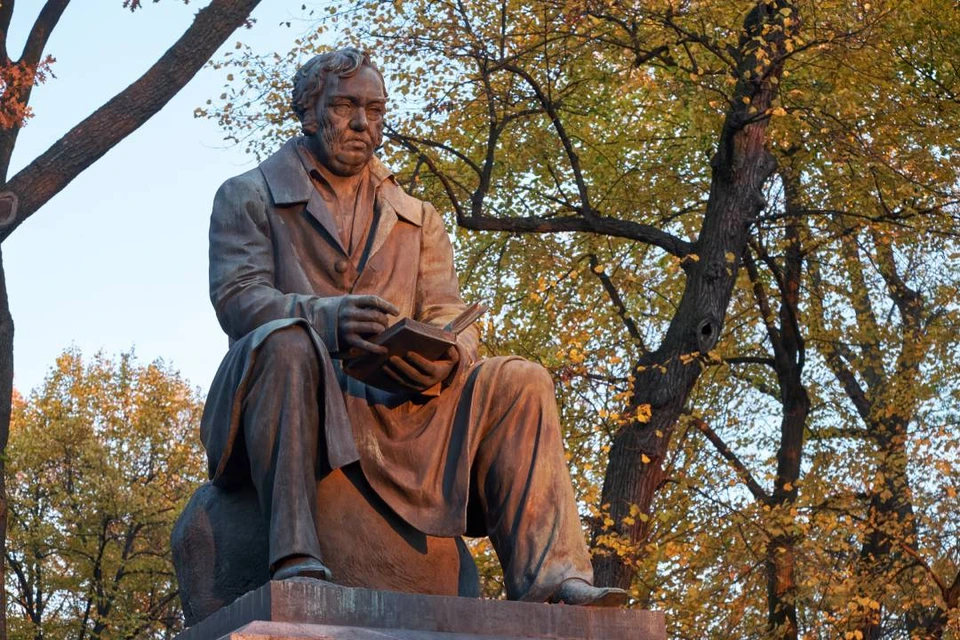 Баню Крылова нашли рядом с Петербургом.