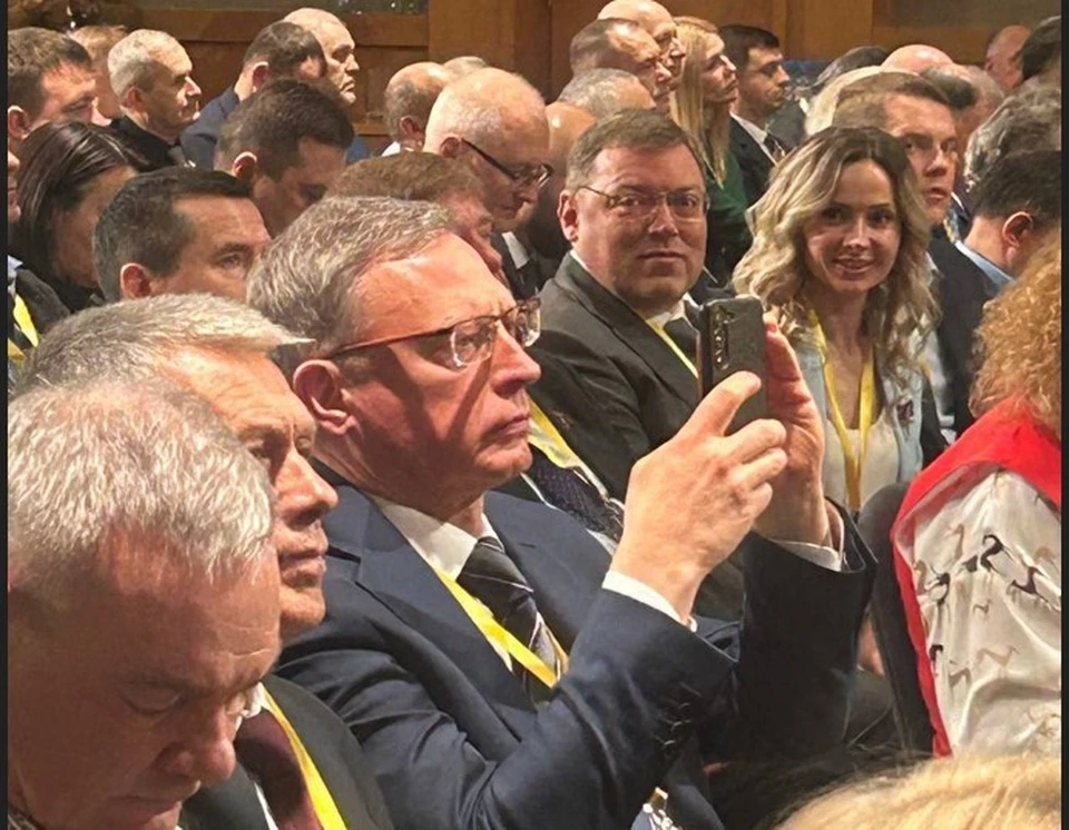 Александр Бурков на съезде партии. Фото: телеграм-канал «УралИнфоЗавод»