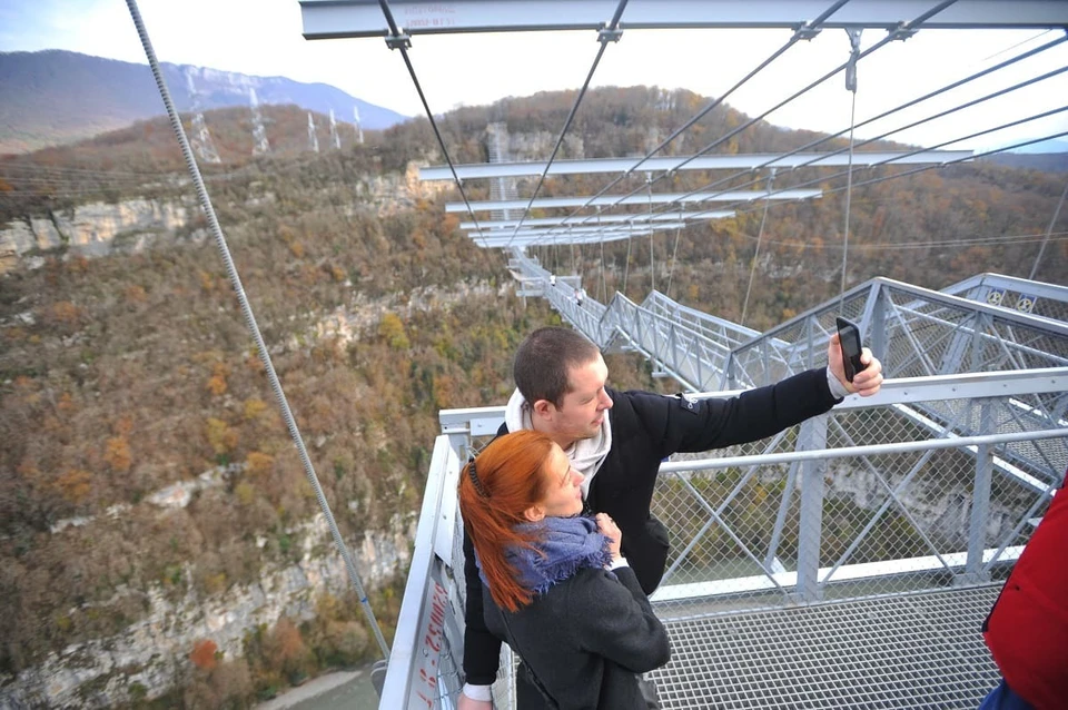 Из-за закрытого аэропорта дончанам добираться в места отдыха значительно дольше, чем могло бы быть при его работе.