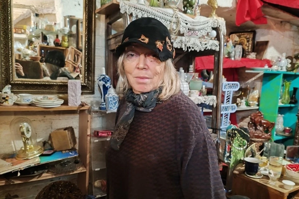 Подвал — настоящий лабиринт из трех больших комнат. Самая дальняя пока пустует.