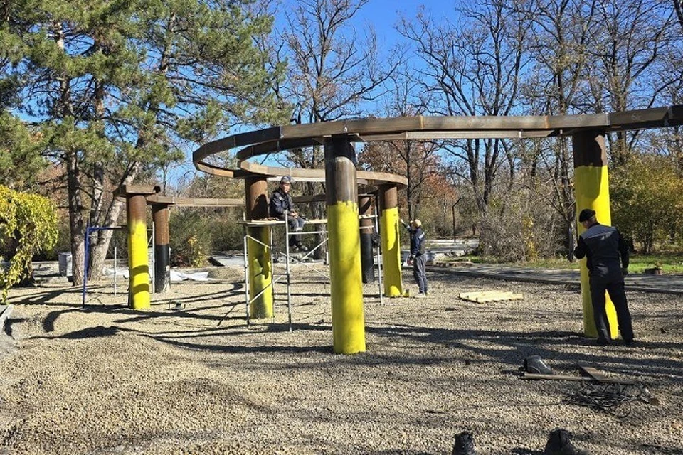 В Докучаевске ведется реконструкция парка имени Антона Чехова. Фото: t.me/dokuchaevsk