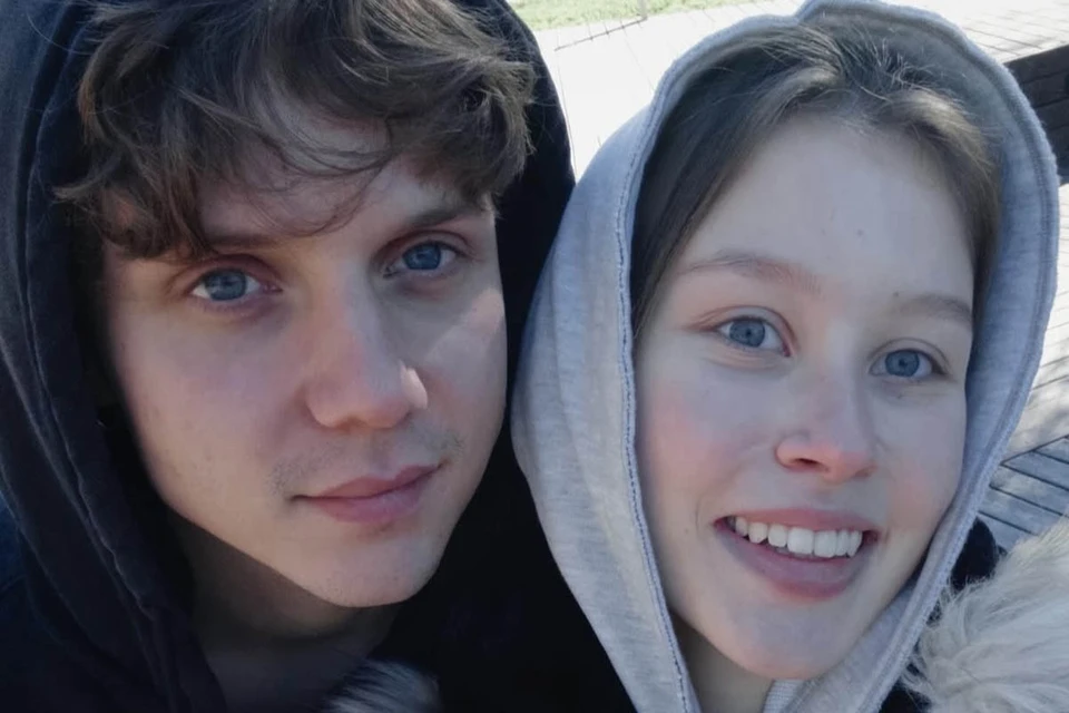 На днях певец Ваня Дмитриенко и актриса Анна Пересильд впервые официально подтвердили свои отношения.