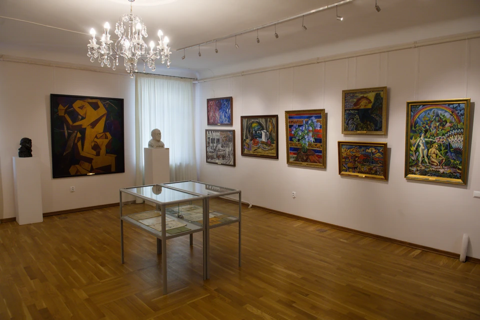 Прекрасный способ провести праздничный вечер — окунуться в мир искусства и традиций.