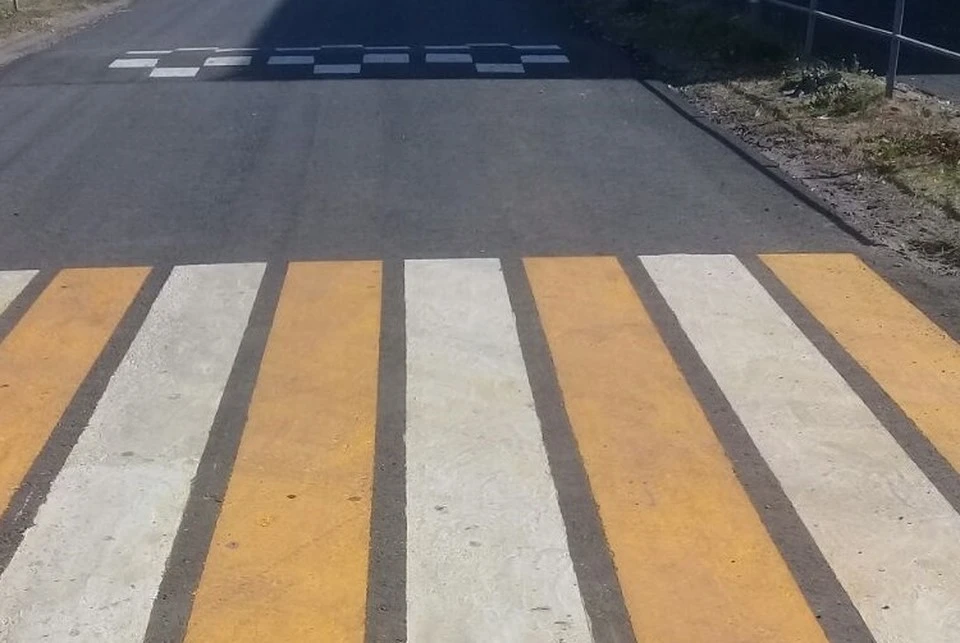 «Рено Логан», которым управлял 50-летний водитель, наехал на 12-летнего мальчика, переходившего проезжую часть дороги по нерегулируемому пешеходному переходу.