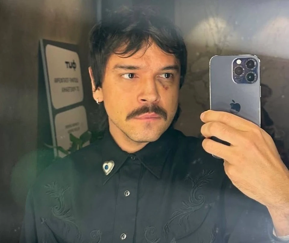 Никита Калмыков получил широкую известность после участия в реалити‑шоу «Подиум».