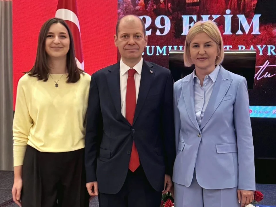 Ирина Влах на мероприятии, посвящённом 102-й годовщине Республики Турция.