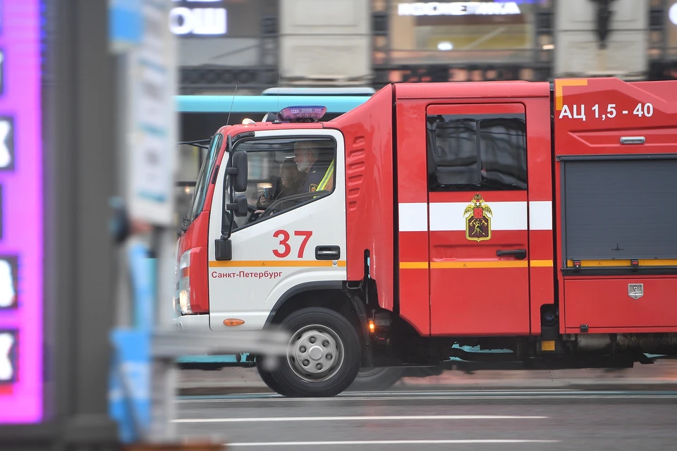 Горела обстановка на площади в 13 квадратных метров.