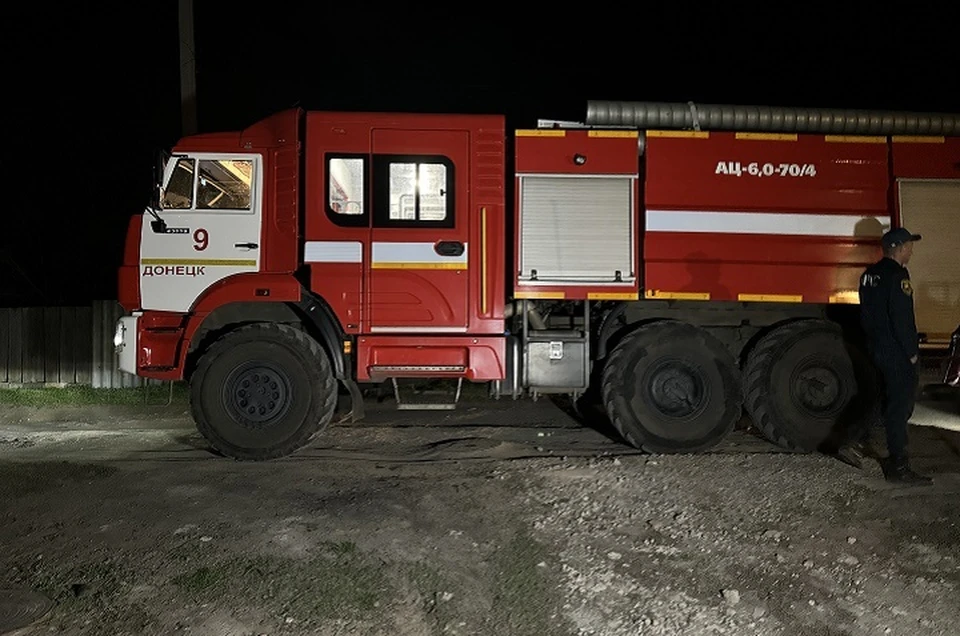 Сотрудники МЧС России оперативно ликвидировали оба пожара (архивное фото)