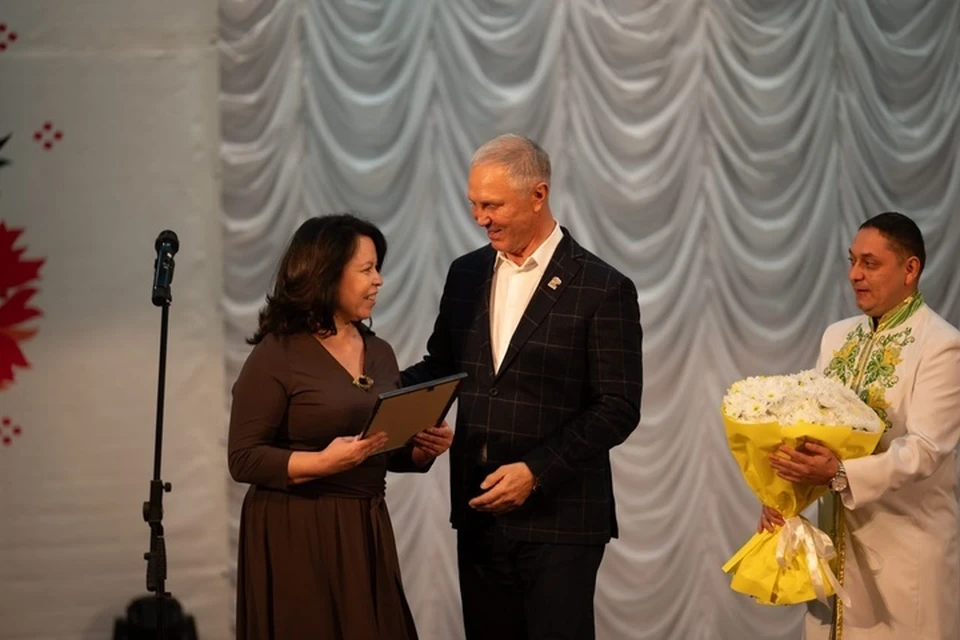 Херсонских аграриев наградили на областном уровне. Фото: тг-канал Владимира Сальдо