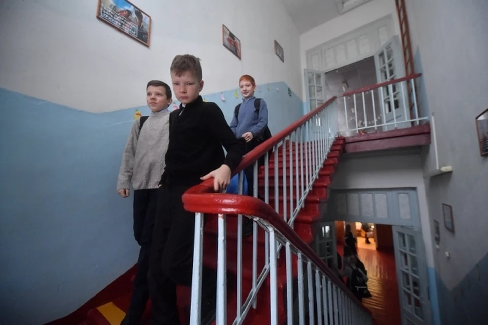 В результате злоумышленники получили от школьников 16 тысяч рублей.