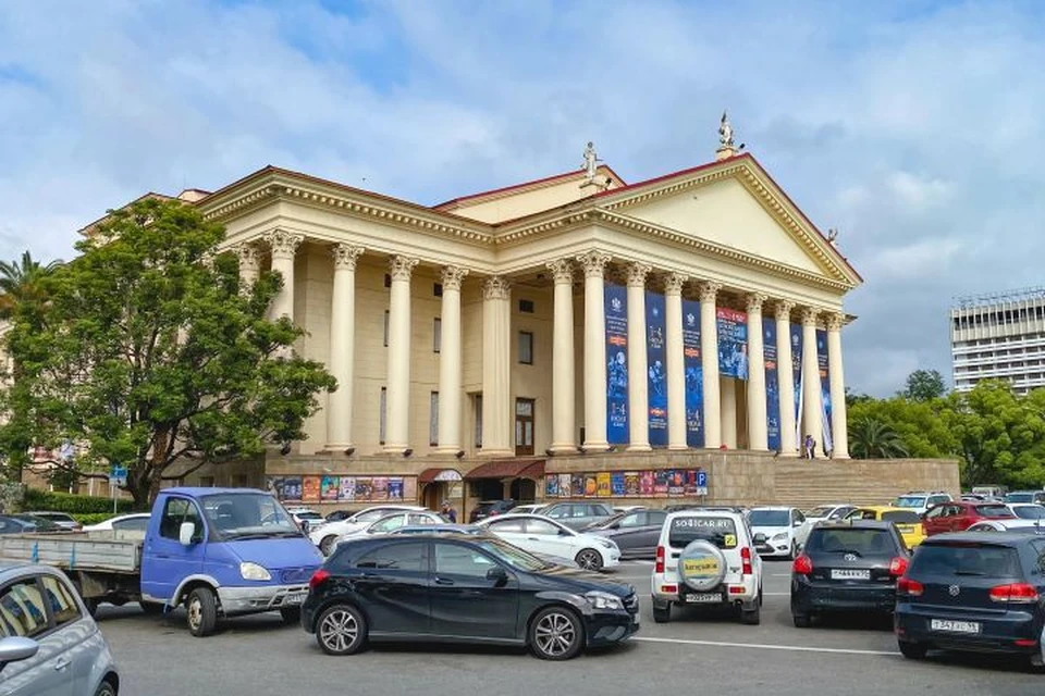 Театр балета Юрия Григоровича представит две легендарные постановки на сцене Зимнего театра