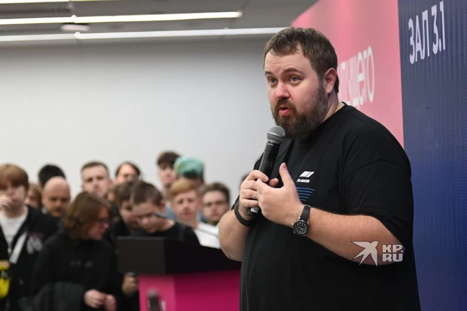Wylsacom, один из самых популярных российских техноблогеров, приехал в Екатеринбург на «Форум будущего»