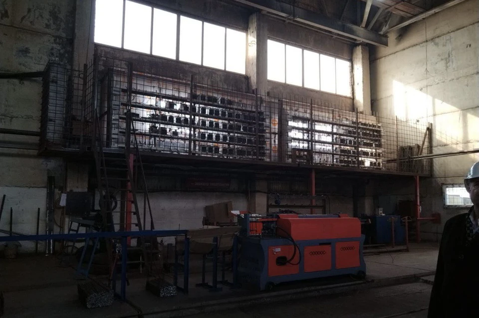 В Шелехове оставили работу незаконной майнинг-фермы.