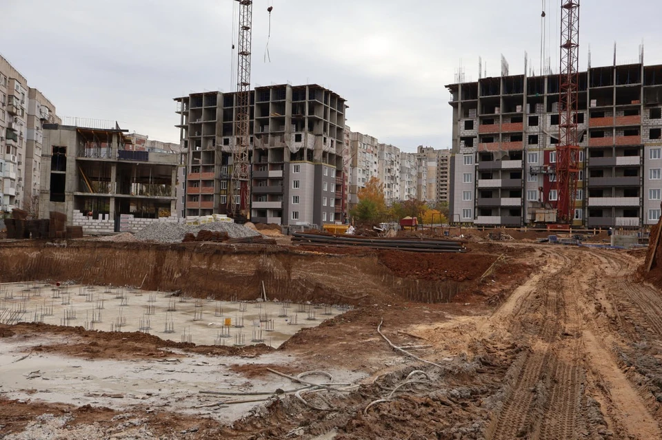 Дома строят в районе Южных кварталов. Фото - тг-канал Минстроя ЛНР