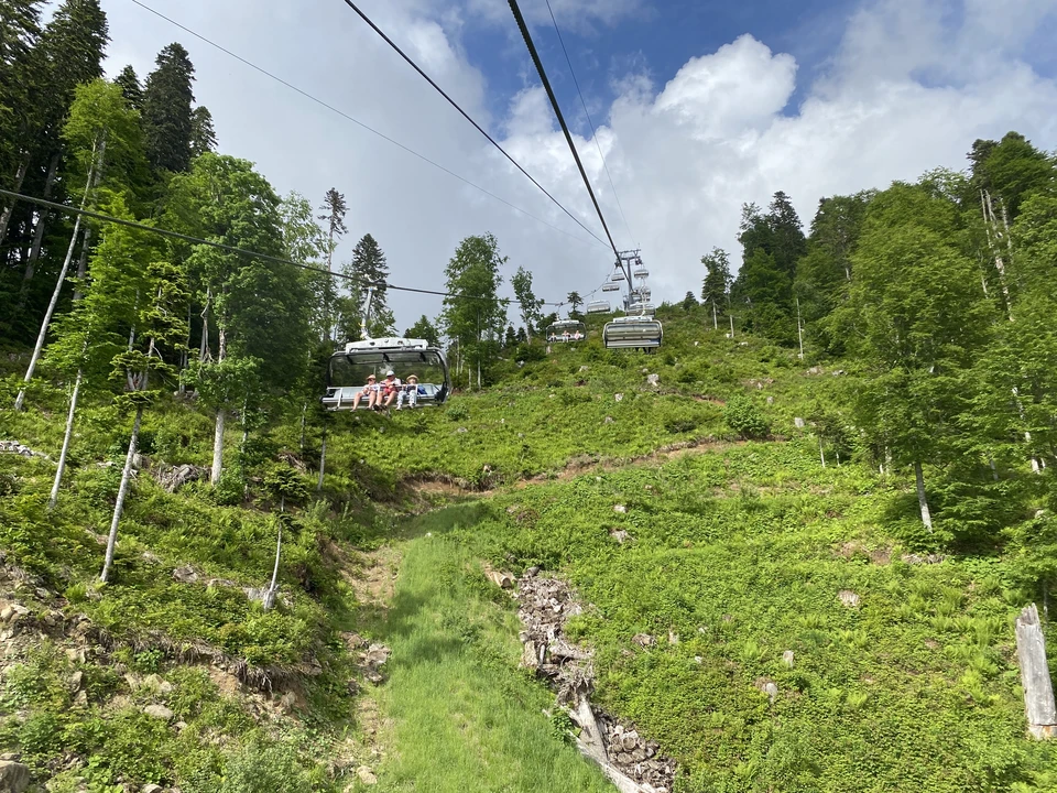 В Сочи приостановят работу части канатных дорог на «Розе Хутор»