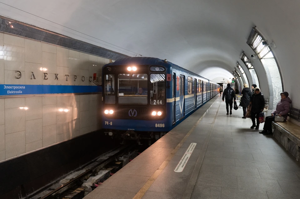 Еще одну станцию синей ветки метро планируют закрыть на ремонт.