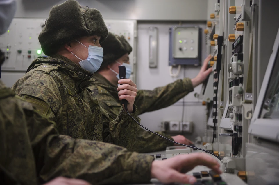 Командный пункт управления дивизиона зенитно-ракетного комплекса.