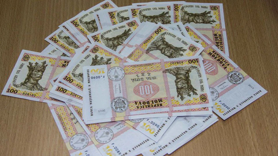 Чаще всего фальшивомонетчики подделывают 100-леевые купюры. Фото:соцсети