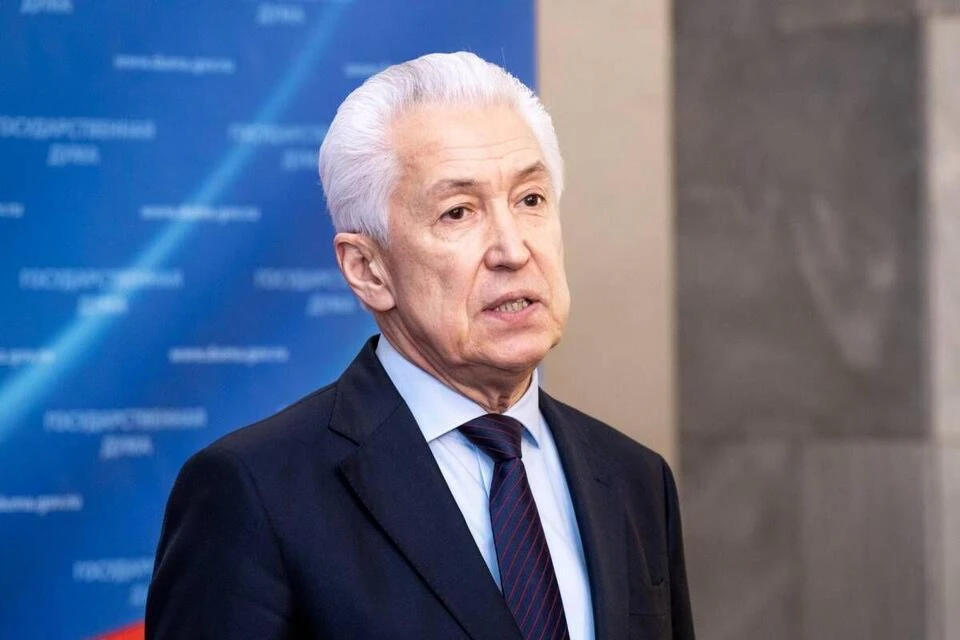 Депутат выразил уверенность, что, сохраняя традиционные ценности, страна преодолеет все испытания. Фото: er.ru.