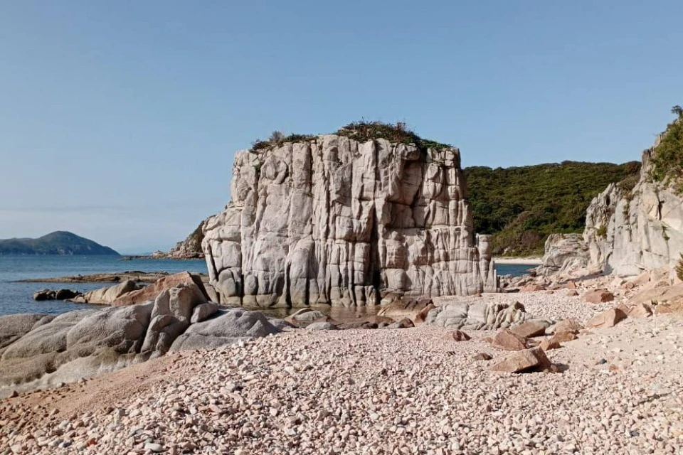 Остров находится в Японском море, в заливе Петра Великого Фото: ДВГИ ДВО РАН