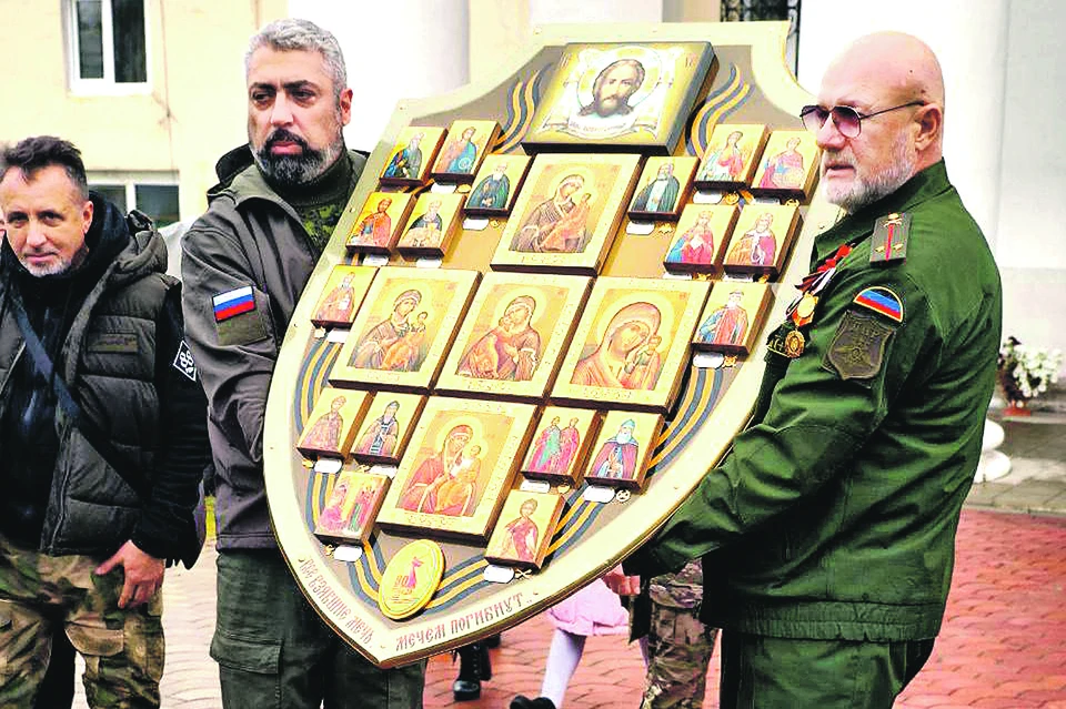 Доставку ценного образа организовали активисты «Землячества Донбассовцев». Официальный сайт Донецкой епархии