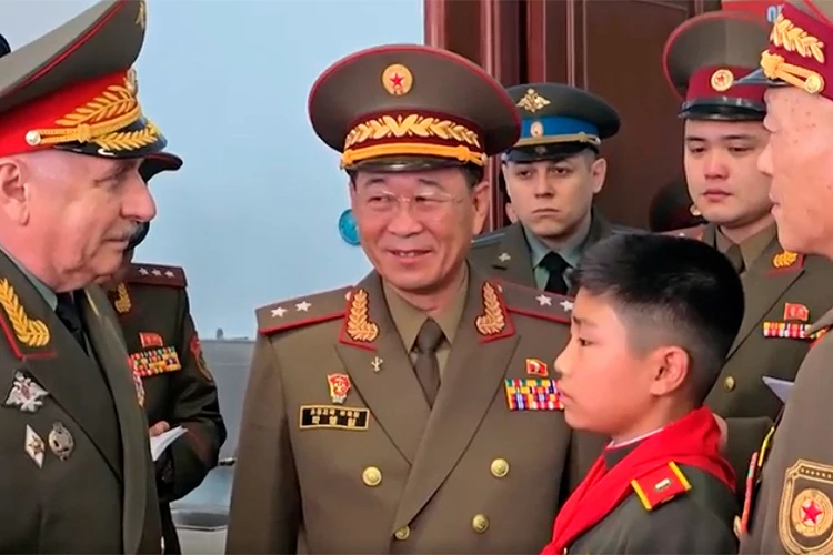 Российских военных пригласили в Пхеньян