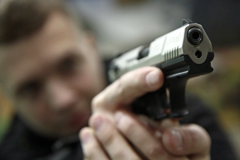 Момент стрельбы у стриптиз-клуба в Кемерове попал на видеокамеры. Фото использовано в иллюстративных целях.