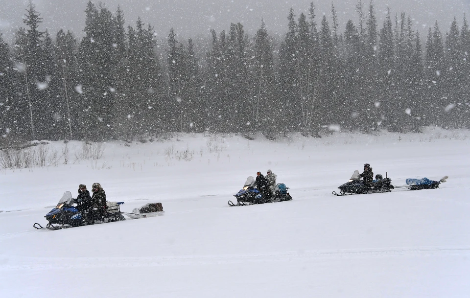 Поиски пропавшего в Интинском районе приостановлены из-за тонкого льда.