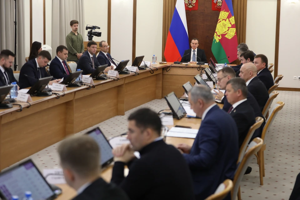 Губернатор провел совещание, посвященное социально-экономическому развитию региона. Фото: пресс-службы администрации Краснодарского края.