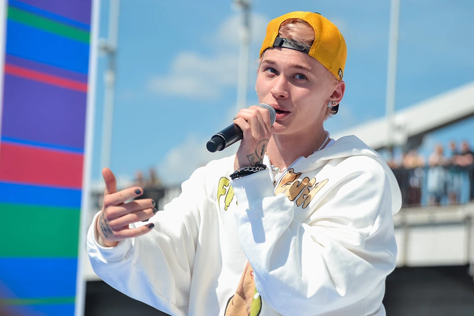 Некогда популярный блогер Даня Милохин, несколько лет назад сбежавший из России, может вновь прилететь в Москву.